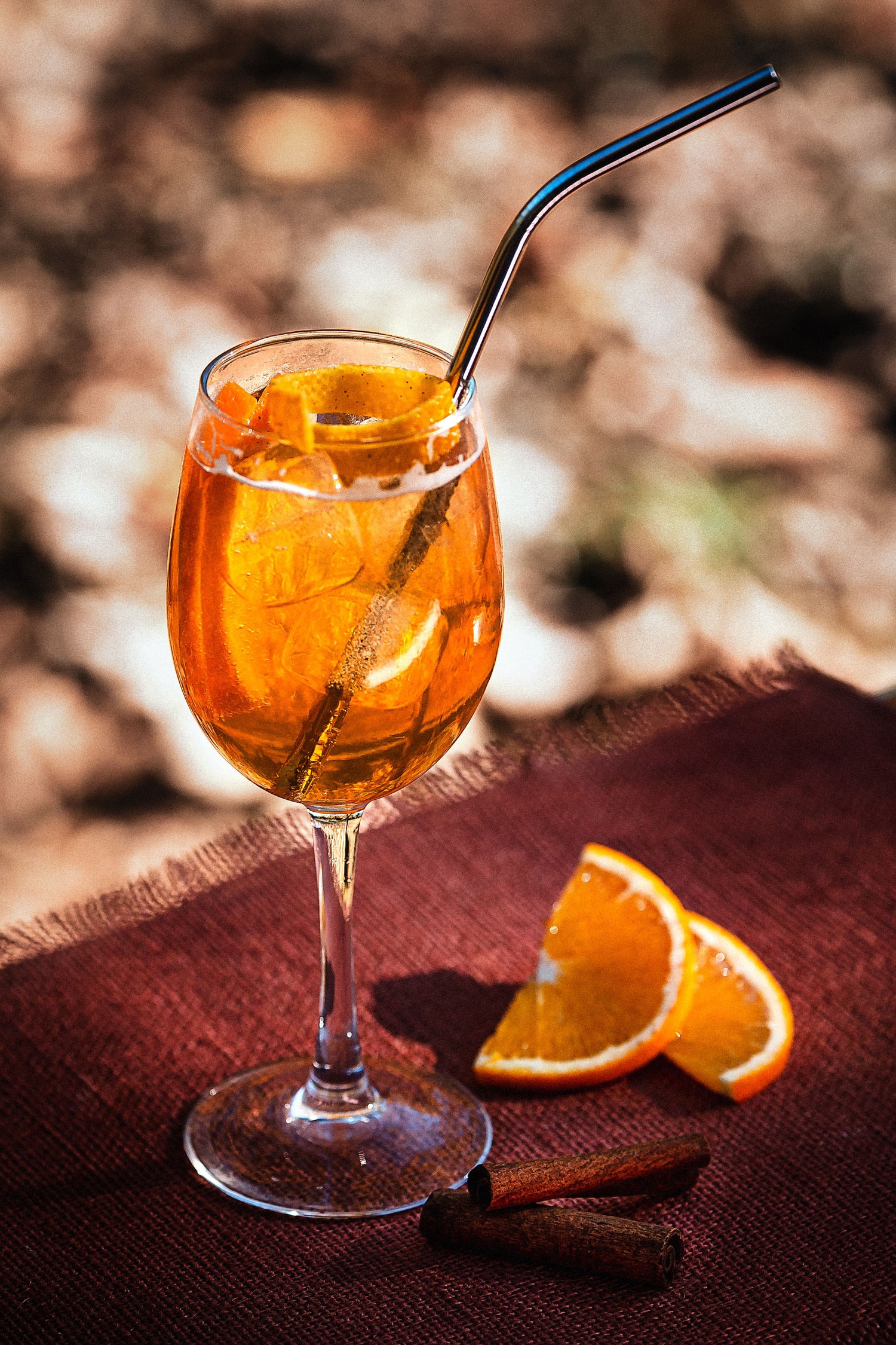 Cocktail orange à base de vin rouge de banyuls 